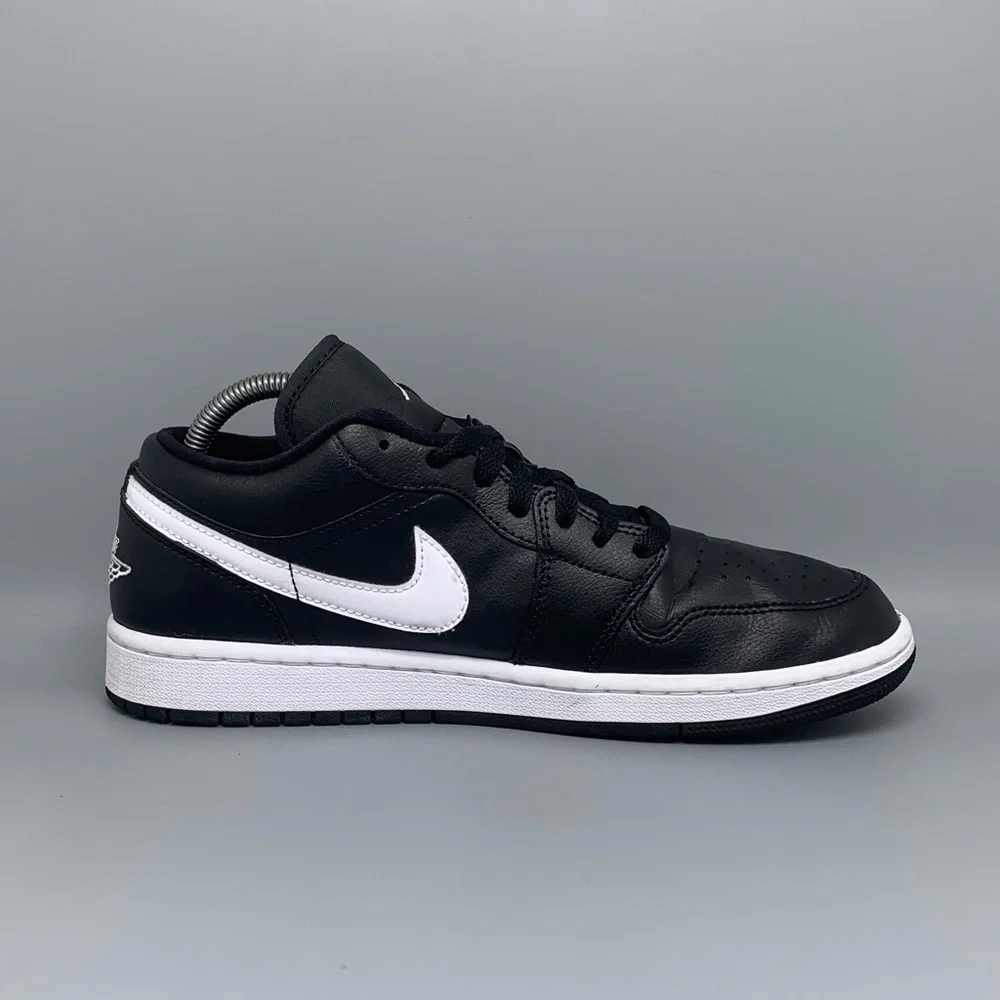 Jordan 1 Low Black White Basketball Shoes DV0990 001 Women’s‎ Sz 10